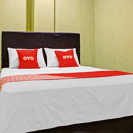 Oyo 90112 Hotel Permata Inn Банджармасин Экстерьер фото